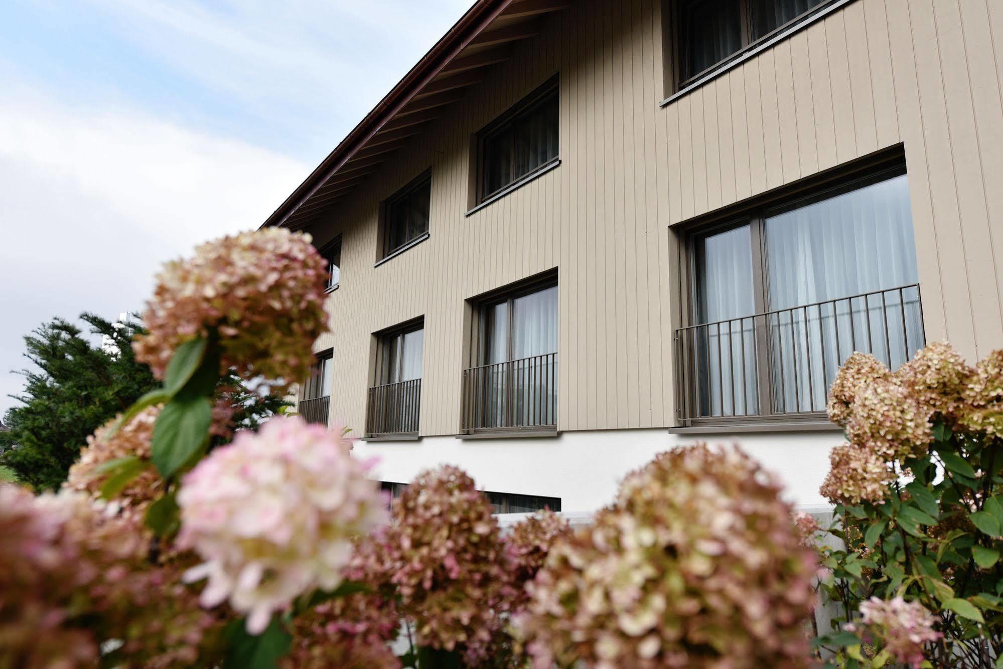 Landgasthof Kreuz - Der Zwischenstopp Mit Herz Auf Dem Weg In Den Suede Kappel bei Olten Extérieur photo